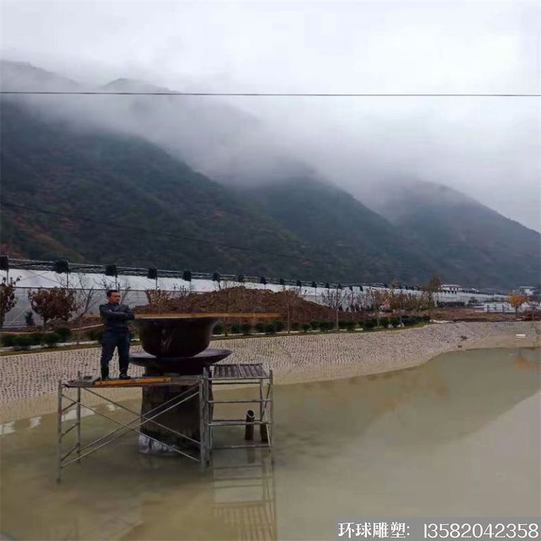 安徽玻璃钢天壶雕塑案例,池塘水景流水壶3